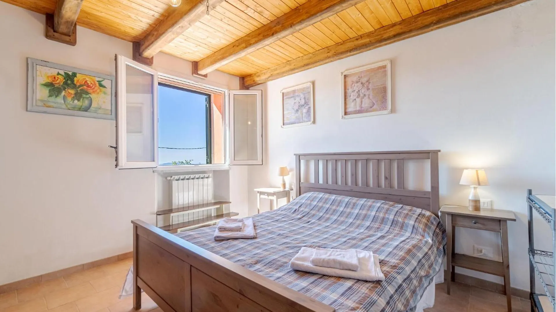 Holiday home Cataverna Montedivalli Chiesa Italy